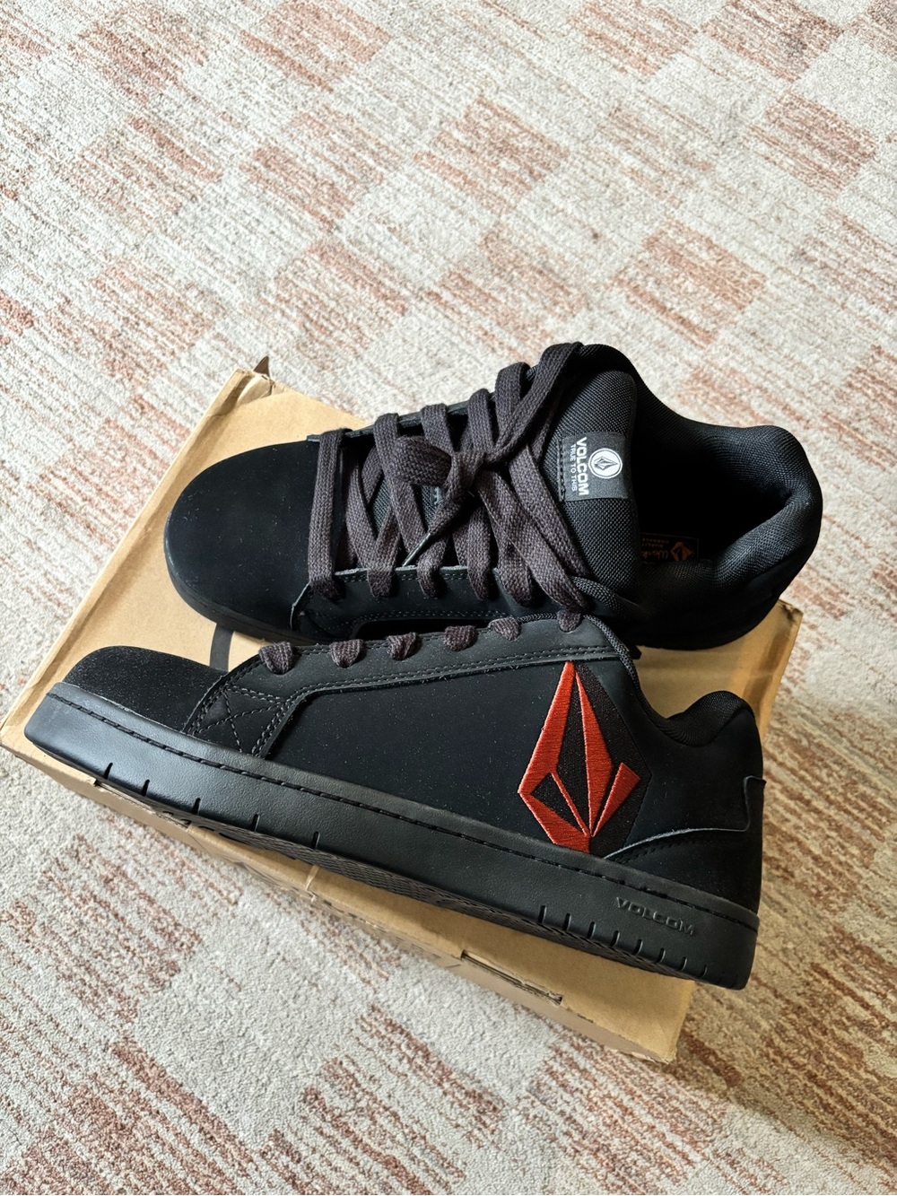 Volcom Men's Black Workwear